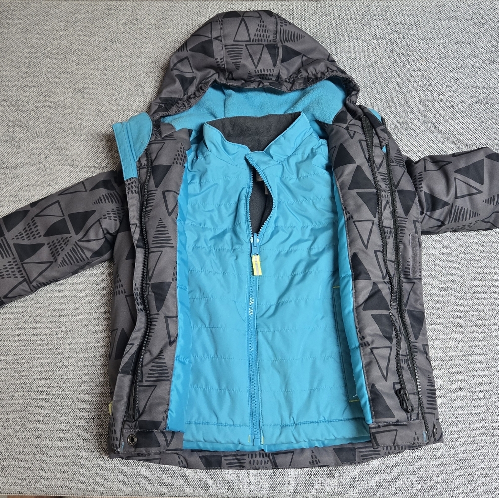 Cat & Jack Black and Teal Geometric Puffer Jacket